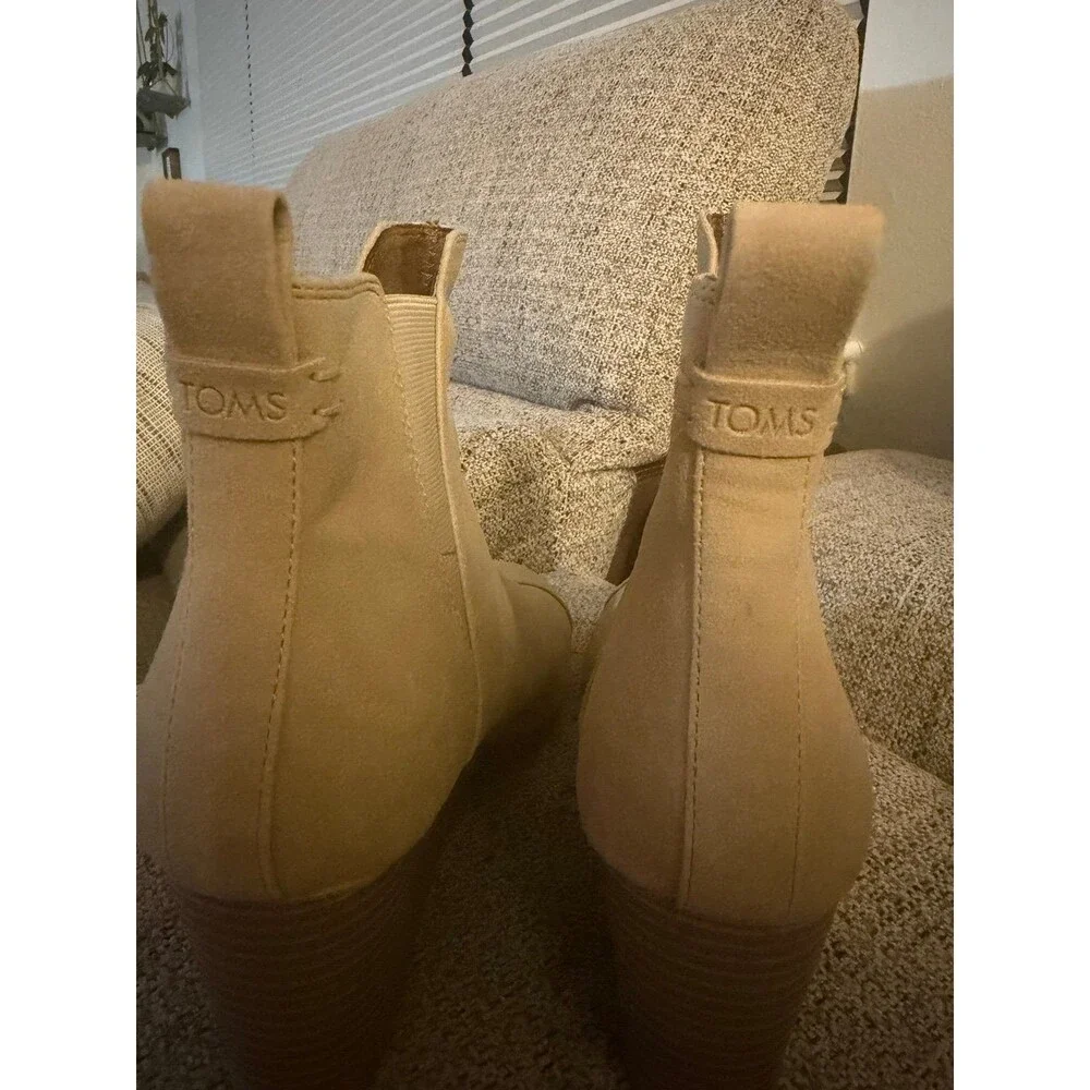 TOMS Majorca Suede Wedge Chelsea Boots Tan US 8 NWOT